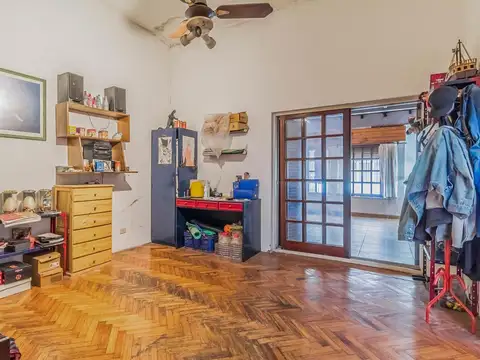 CASA 5 AMBIENTES CON GRAN TERRAZA LOTE PROPIO