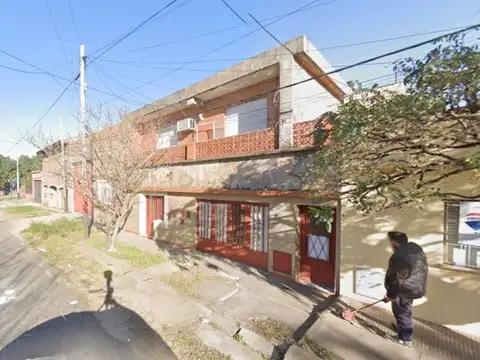 DOS VIVIENDAS PLANTA BAJA Y PLANTA ALTA PJE. TRENTO 4666