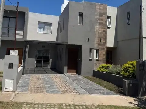 VENTA CASA 3 DORM CHACRA DEL NORTE APTA CREDITO