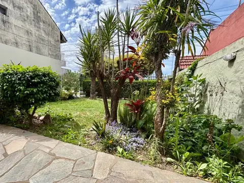 Casa en Venta con 5 cocheras