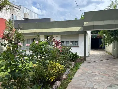 VENTA CASA 3 AMB VILLA LUZURIAGA / DEPOSITO