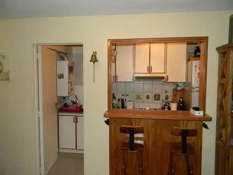 Departamento en Alquiler en San Isidro Vias / Rolon, $ 1.200.000