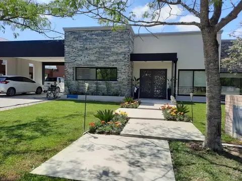 Casa  en Venta en El Nacional, General Rodríguez, G.B.A. Zona Oeste