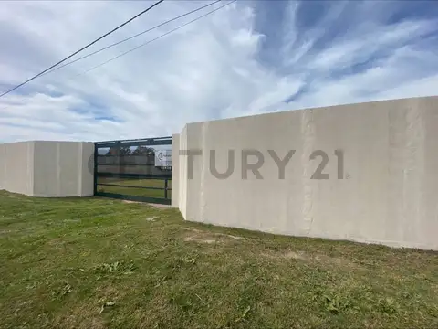 37 entre 164 y 165 . Quinta en venta en Melchor Romero