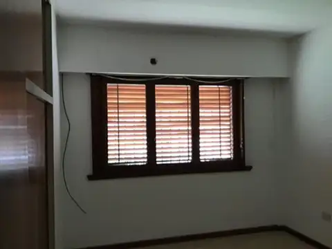 Venta Chalet 4 Amb - S/lote 17x47 - Oportunidad E Ideal Inve