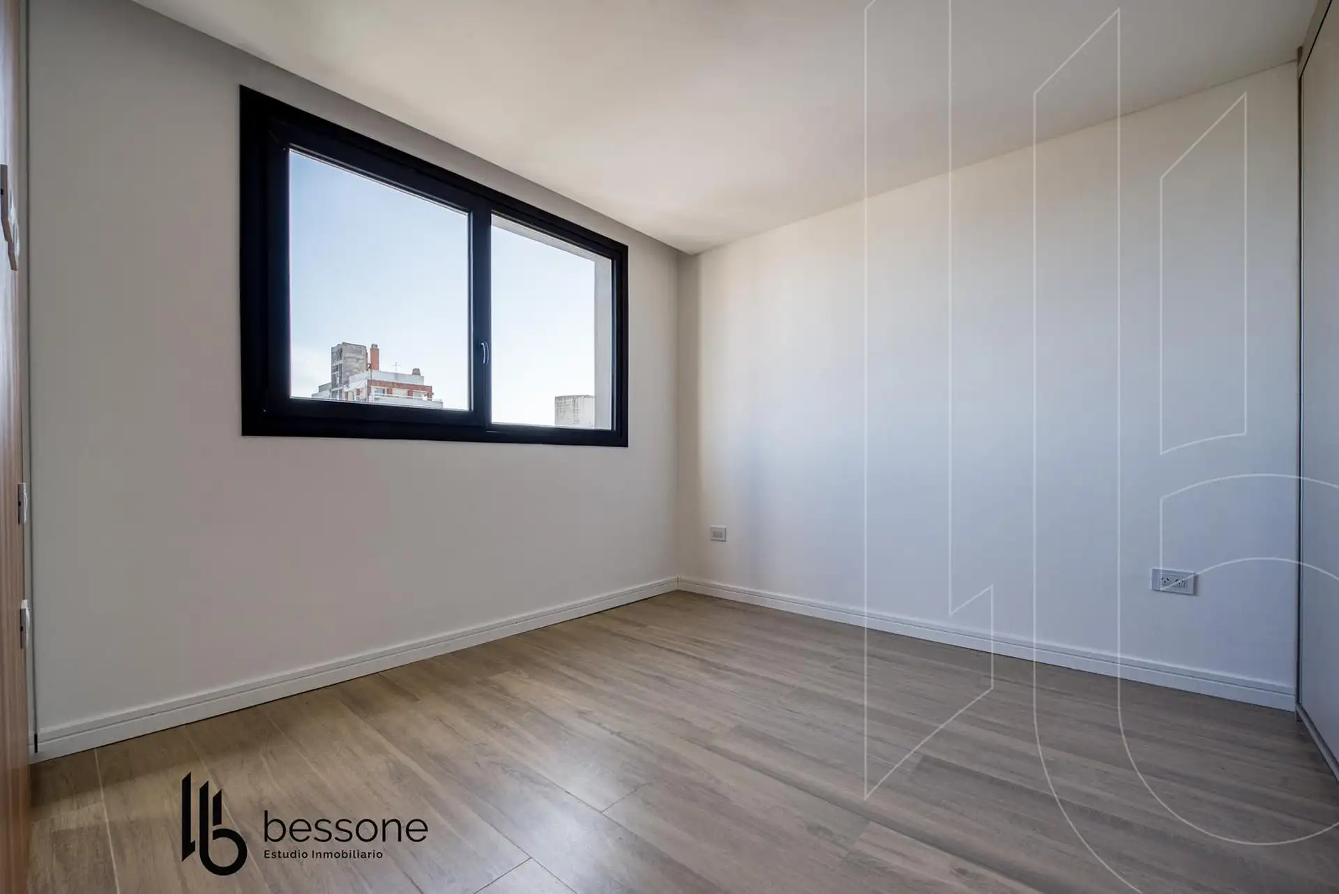 Departamento en Plaza Mitre con Terraza