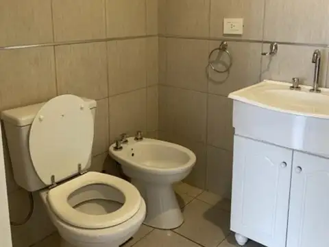 Dante 100, Piso 1