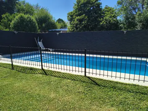 Casa en Venta con 3 cocheras