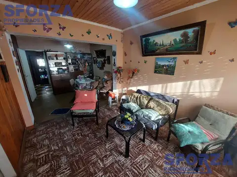 Casa 3 ambientes con 2 baños