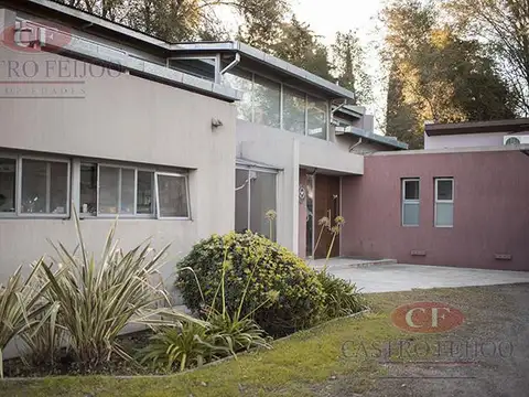 Venta Hostería 800 m2 construido zona de 9 de Julio