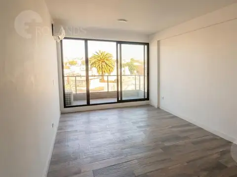 Departamento en Alquiler en Coghlan, USD 500