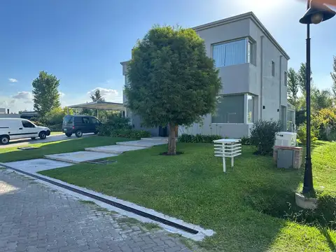 Calle El Deslinde 1600