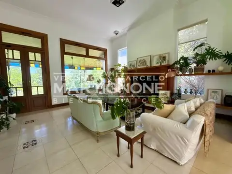 Casa de estilo campestre en Club de Campo San Francisco