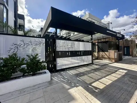 Venta Departamento 4 ambientes en Ramos Mejía con Jardín propio con parrilla.