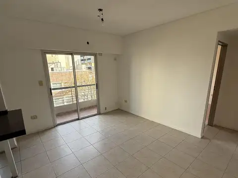 Departamento en Alquiler en Caseros, $ 550.000