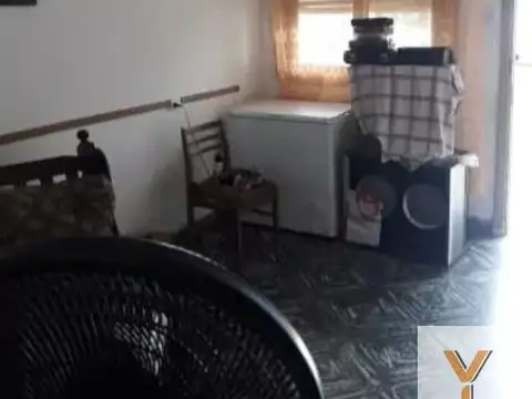 Casa en venta - 2 Dormitorios 1 Baño - Cochera - 300Mts2 - La Plata