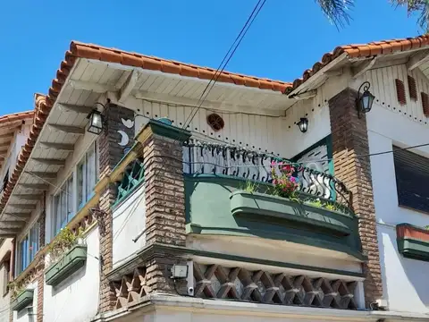 EXELENTE OPORTUNIDAD DE PH EN CASEROS 