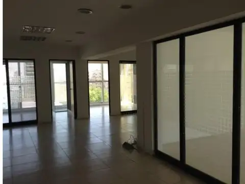 Oficina en Venta con 1 cochera