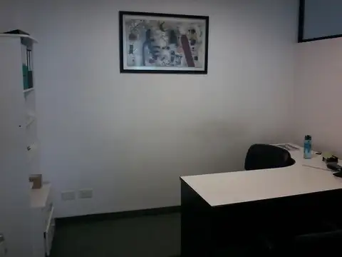 LOCAL COMERCIAL EN ESTRATEGICA ESQUINA.