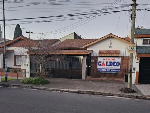 CASA 3 AMB CON GARAGE, QUINCHO Y PARQUE