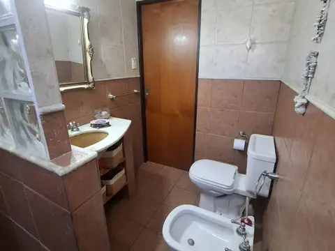 CASA 3 AMB CON GARAGE, QUINCHO Y PARQUE