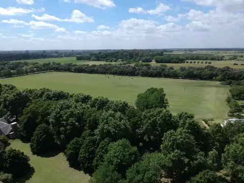 Club de Campo Centauros, Calle Tanoira s/n