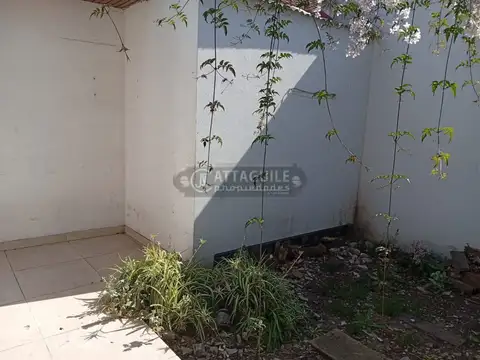 Depto Tipo Casa en Alquiler de 2 dormitorios