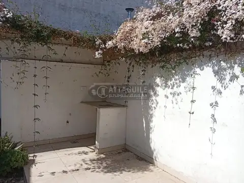 Depto Tipo Casa en Alquiler en San Antonio de Padua, $ 650.000