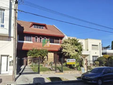 Venta - Chalet - 6 amb - Villa Ballester