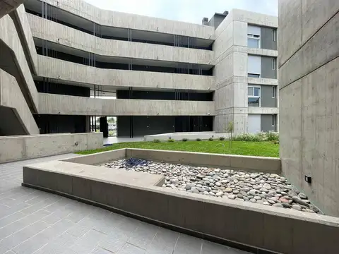 Alquiler Funes 8 Ocho Sauces -  Cochera Cubierta Ed. 6