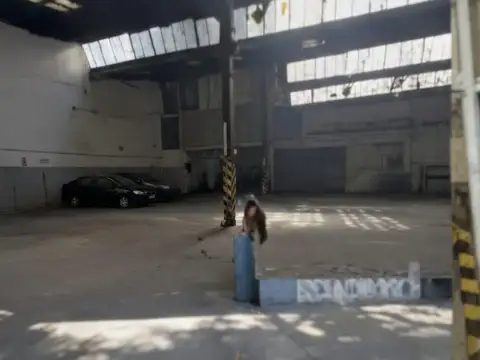 Av. Regimiento de Patricios al 1300 Barracas CABA