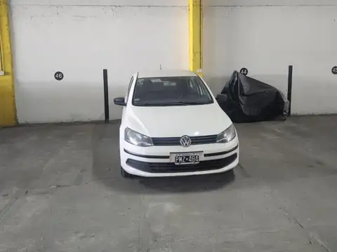 BENTA COCHERA EN BARRIO ARROYITO