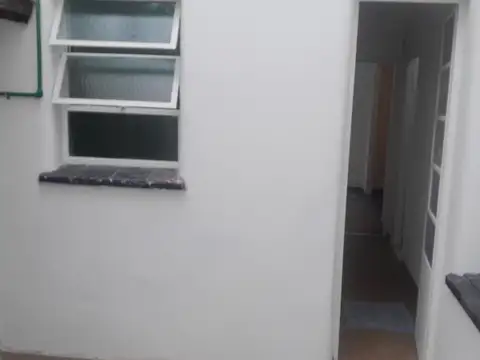 Depto Tipo Casa en Alquiler de 3 ambientes