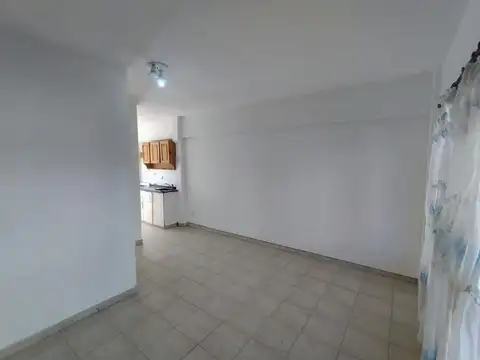 Depto Tipo Casa en Alquiler de 1 dormitorio