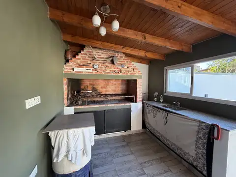 Casa en Venta en Manuel B Gonnet, USD 190.000