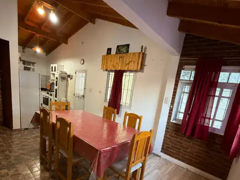 Casa 2 ambientes con 1 baño