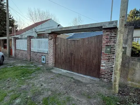 Casa 2 Ambientes con Gran Lote de 350m²