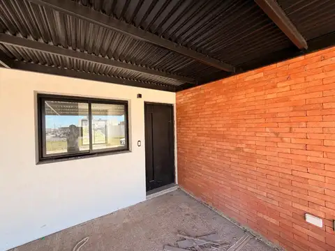Casa 3 ambientes con 2 baños