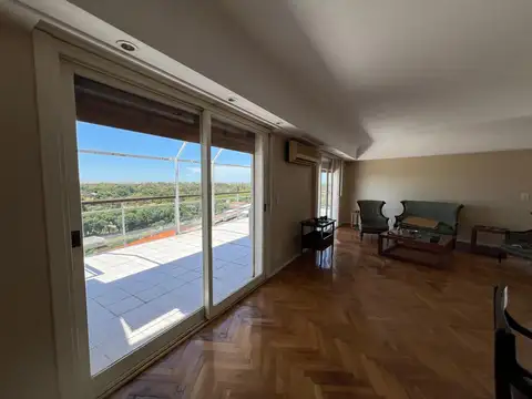 Departamento en Venta de 4 dormitorios