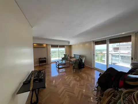 Departamento en Venta de 5 ambientes