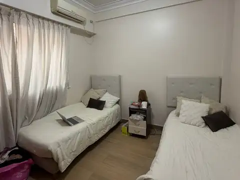 Departamento 4 ambientes con 2 baños