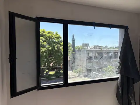 Av. H. Yrigoyen 13000