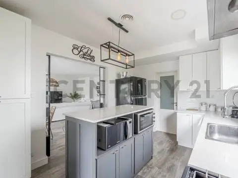 Casa 5 ambientes con 3 baños