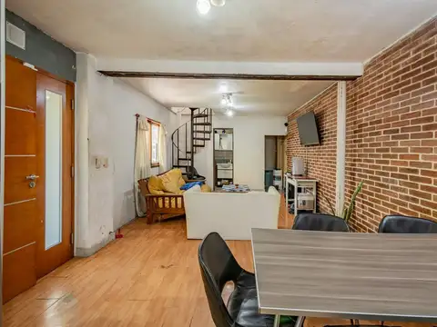 Depto Tipo Casa en Venta de 4 dormitorios