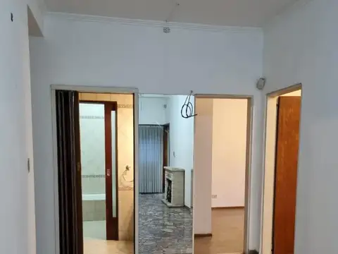 Casa en Venta en Castelar Norte, USD 138.000