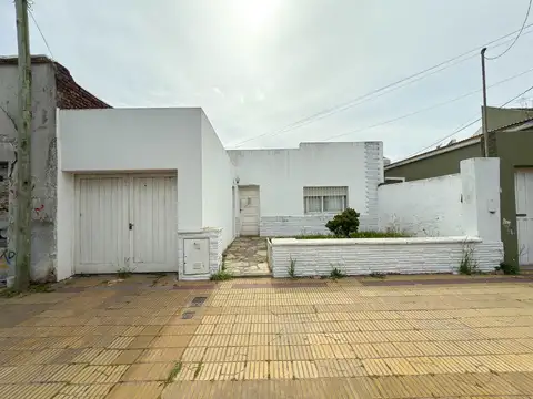 VENTA CASA DOS DORMITORIOS TANDIL CENTRO