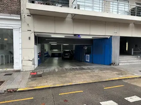 Garage en Recoleta con 56 cocheras exclusivas - VENTA -