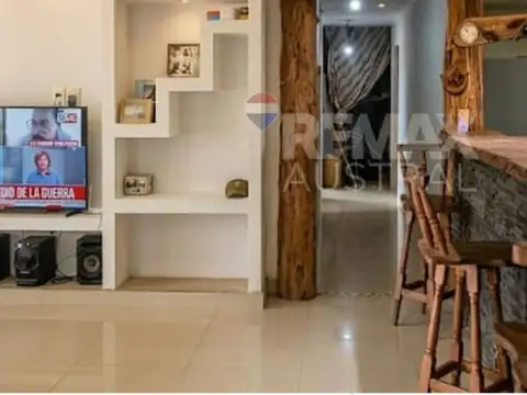 CASA EN VENTA LOTE PARQUIZADO - B°ATARDECER