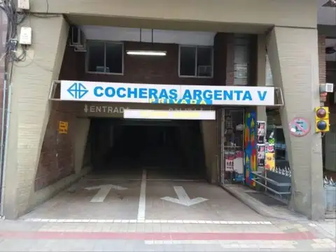 VENTA COCHERA SAN JERONIMO 720 215