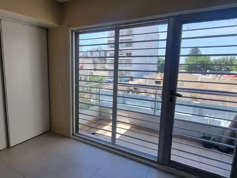 Departamento en Alquiler en Parque Chacabuco, $ 750.000